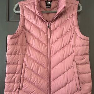 The North Face Women's Rose Quilted Vest. Women’s Large